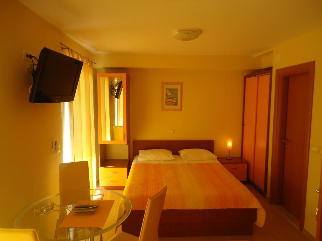 Villa Grgo Apartments Tucepi Phòng bức ảnh