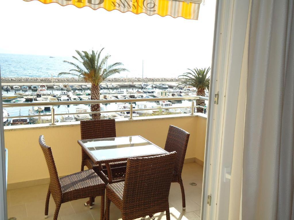 Villa Grgo Apartments Tucepi Ngoại thất bức ảnh