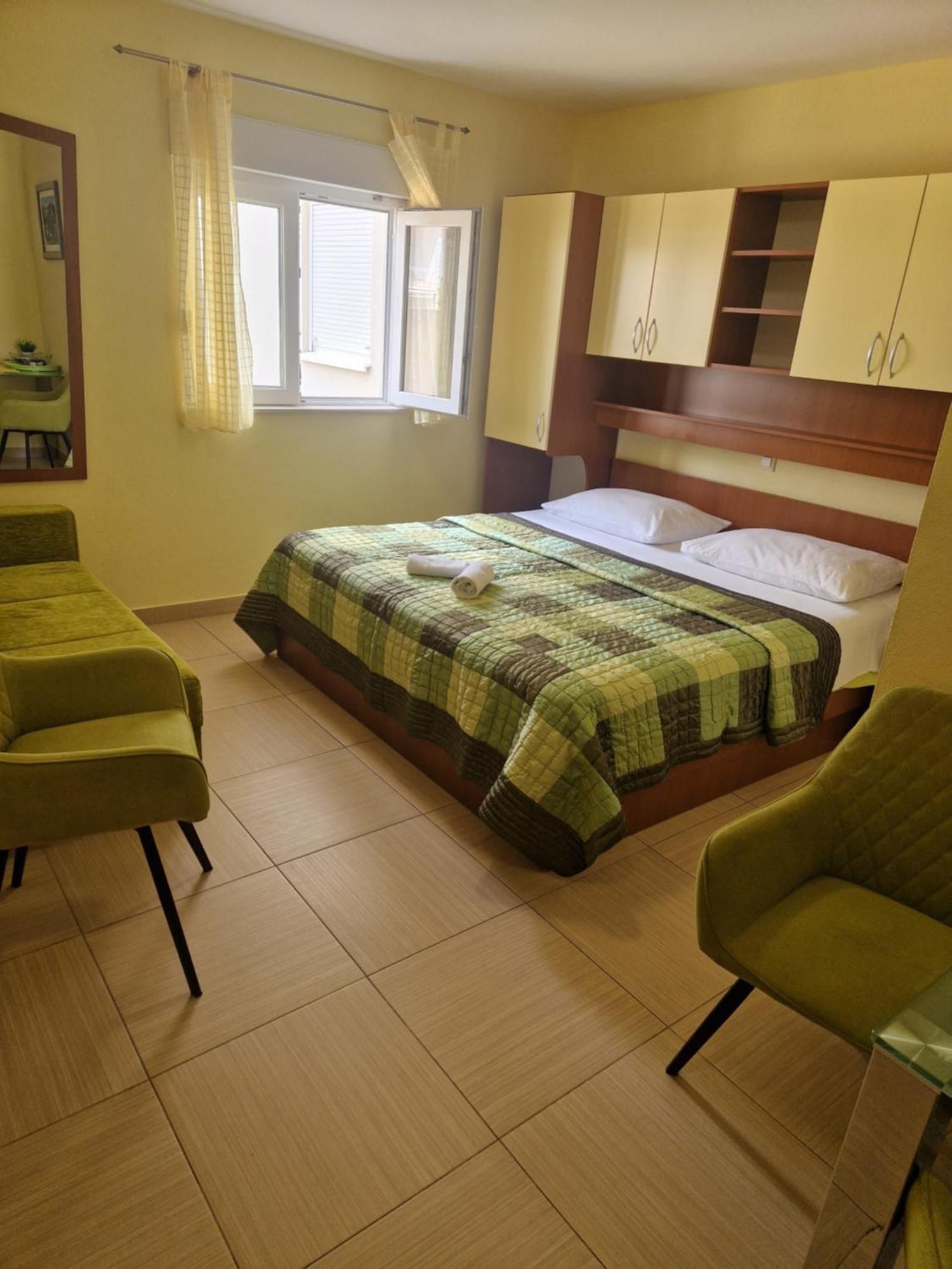 Villa Grgo Apartments Tucepi Ngoại thất bức ảnh