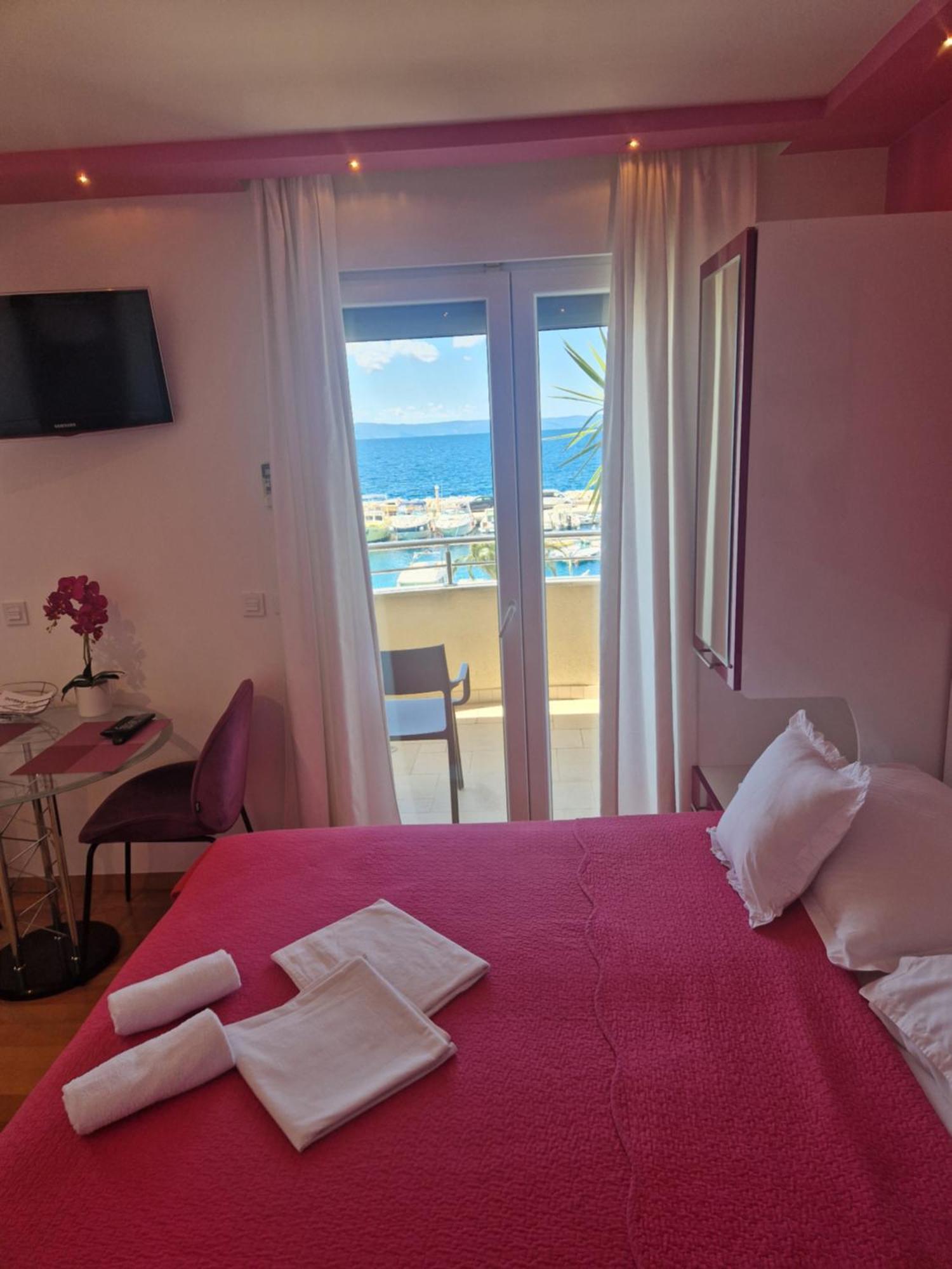 Villa Grgo Apartments Tucepi Ngoại thất bức ảnh