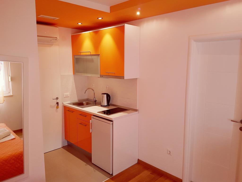 Villa Grgo Apartments Tucepi Ngoại thất bức ảnh